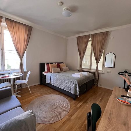 Your Chic Vibrant Airbnb Хелзинки Екстериор снимка