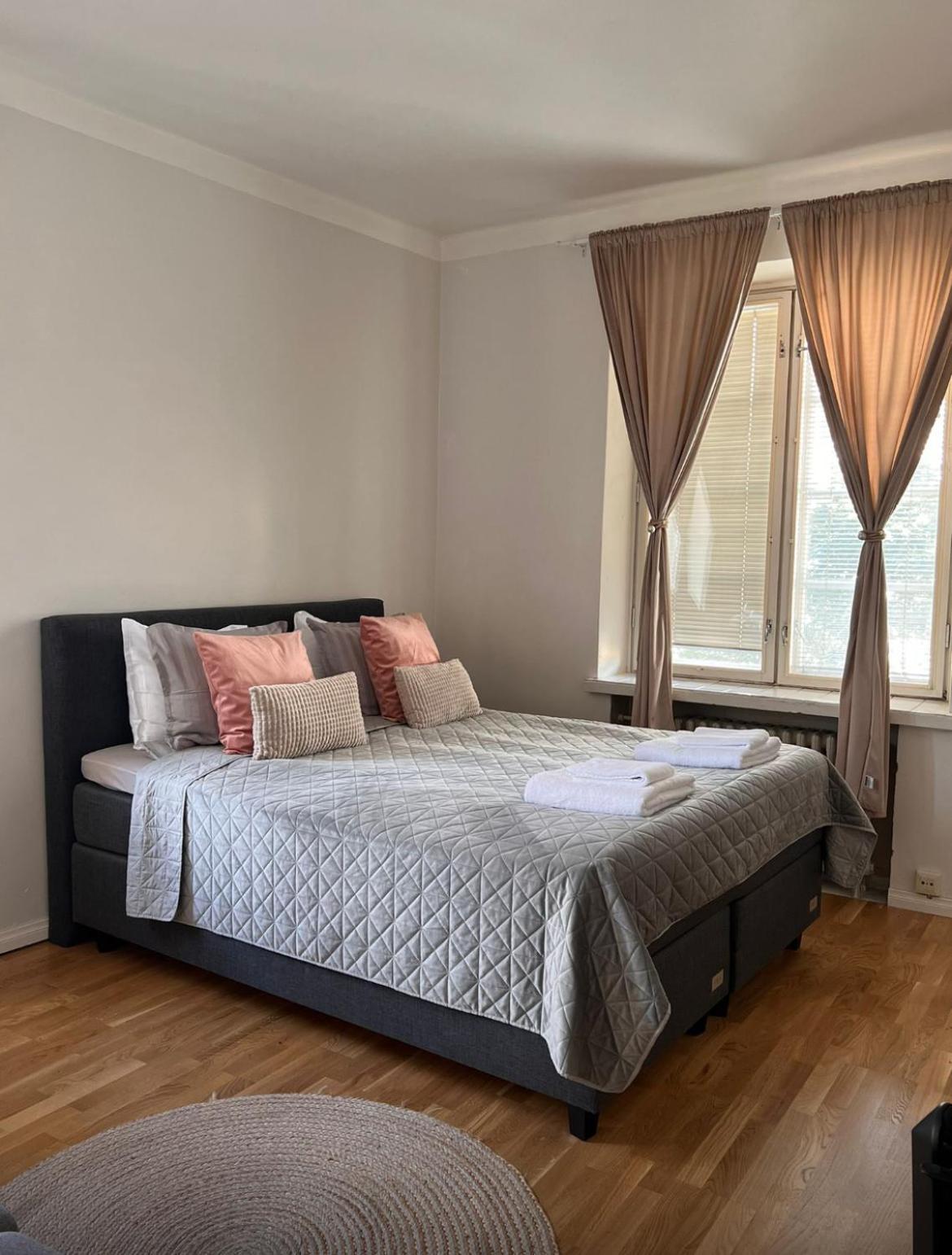 Your Chic Vibrant Airbnb Хелзинки Екстериор снимка