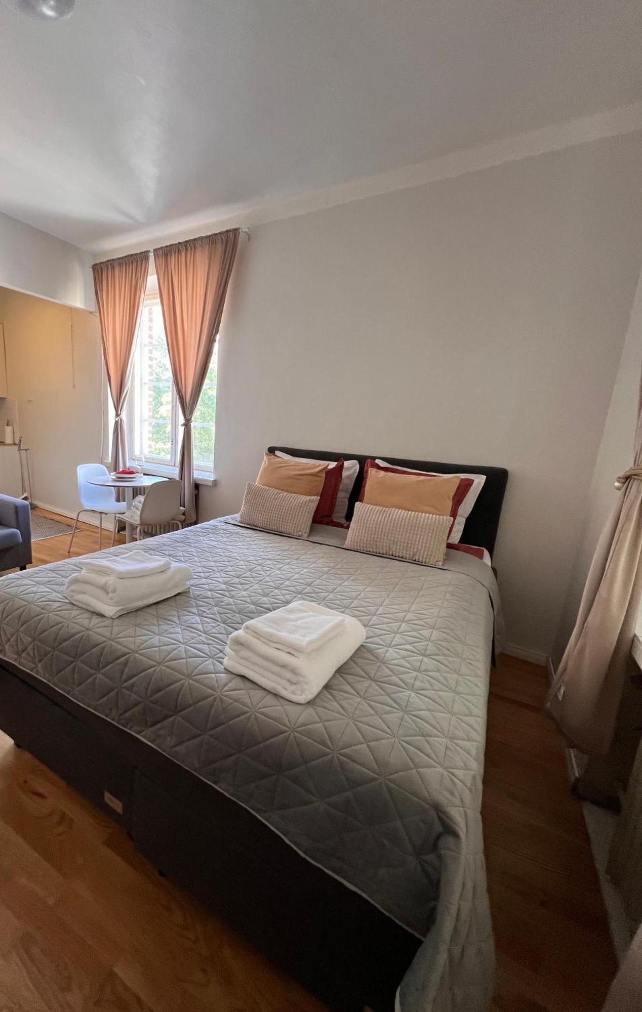 Your Chic Vibrant Airbnb Хелзинки Екстериор снимка