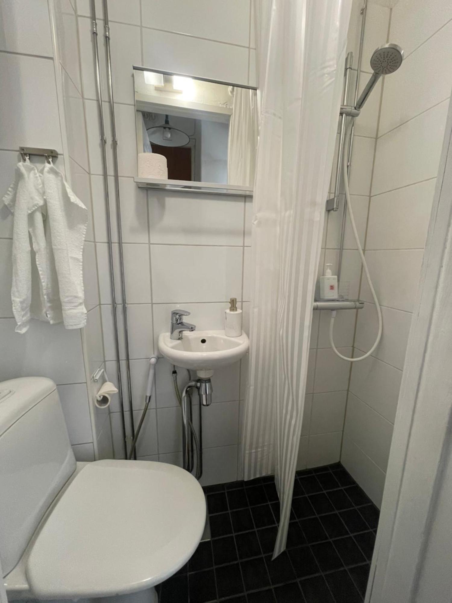 Your Chic Vibrant Airbnb Хелзинки Екстериор снимка