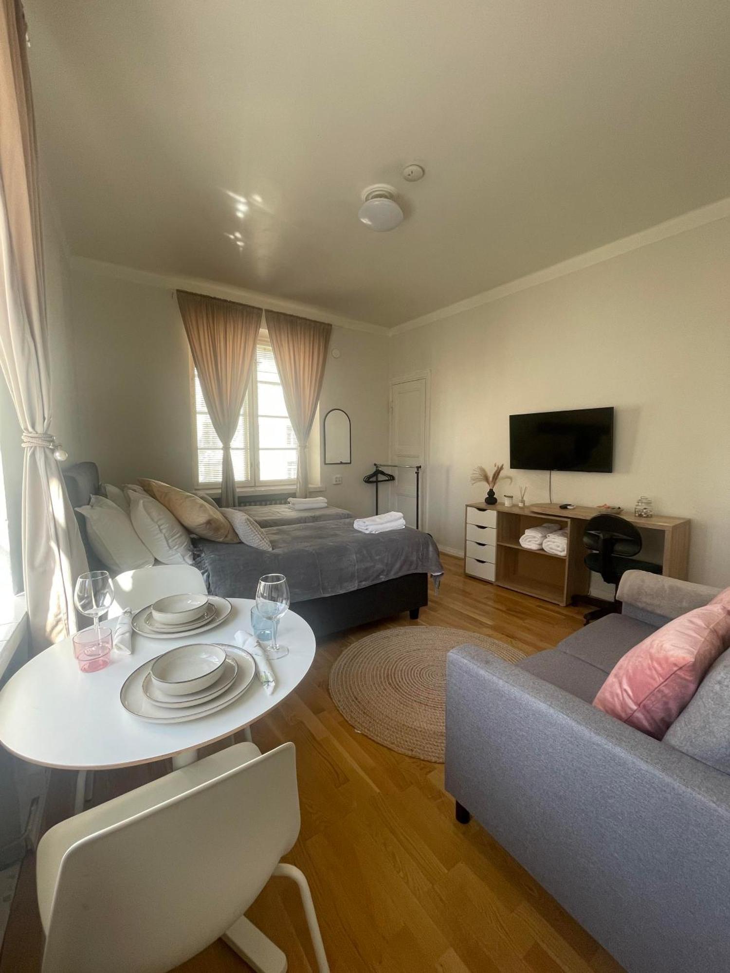 Your Chic Vibrant Airbnb Хелзинки Екстериор снимка