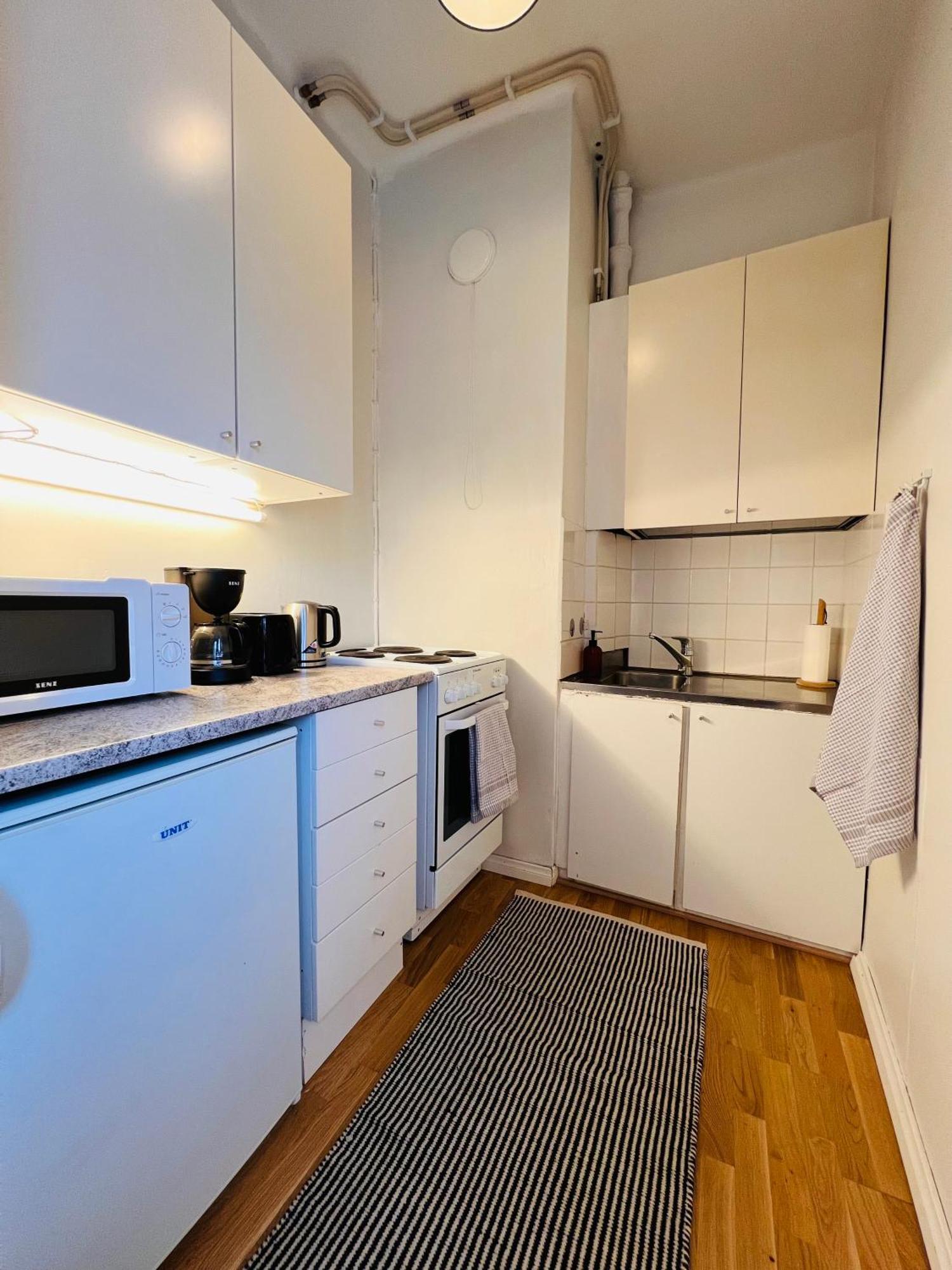 Your Chic Vibrant Airbnb Хелзинки Екстериор снимка